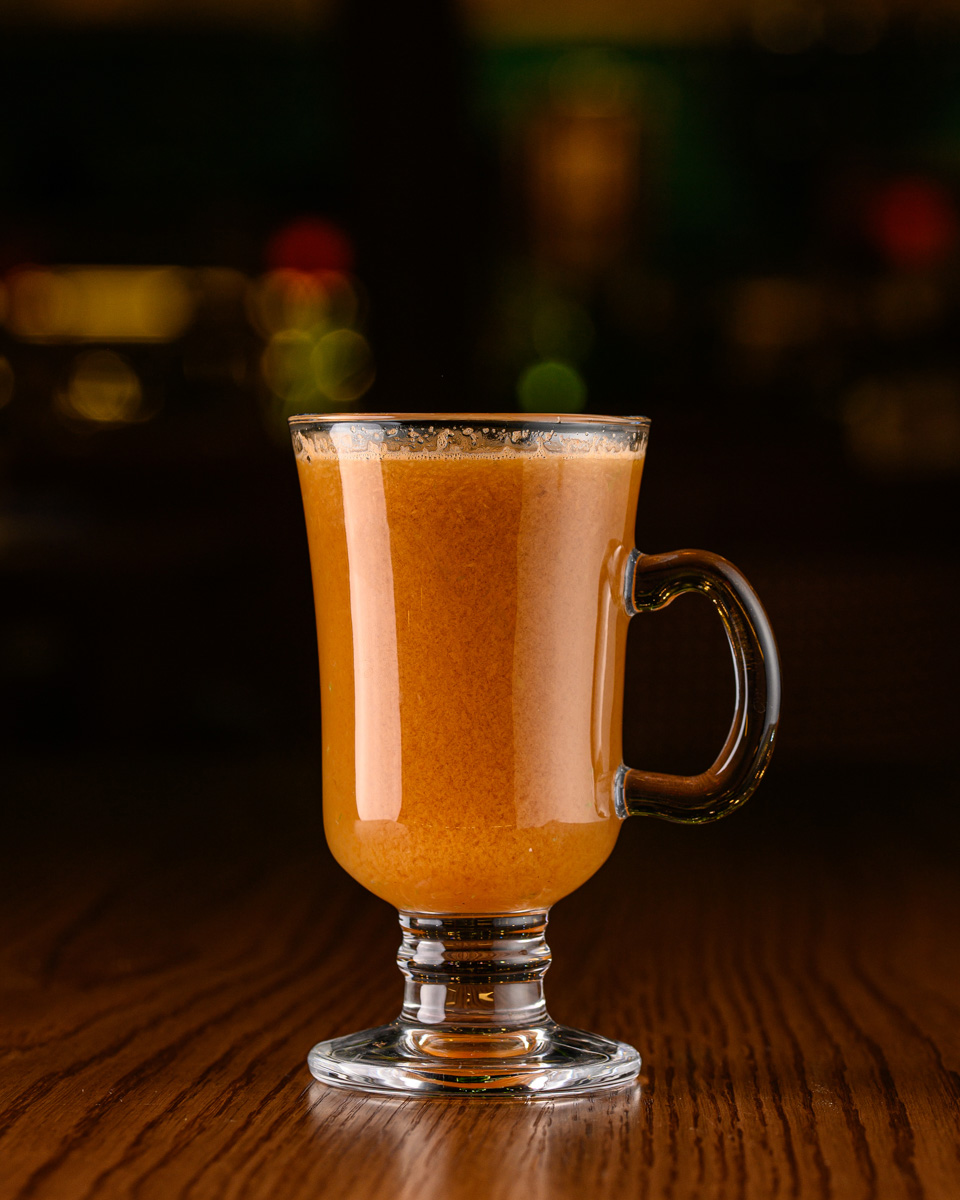 Taze sıkılmış havuç suyu